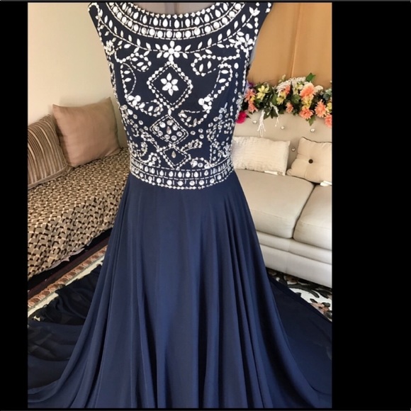Navy color Prom dress size 8 - Picture 3 of 6